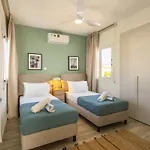 La - Nissi Luxury Villa *