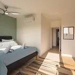 La - Nissi Luxury Villa