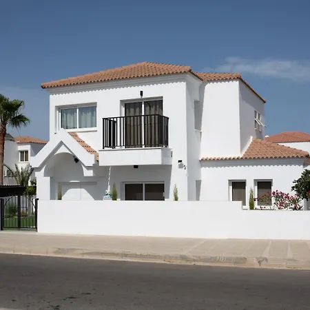 Vila La - Nissi Luxury