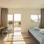 La - Nissi Luxury Vilă