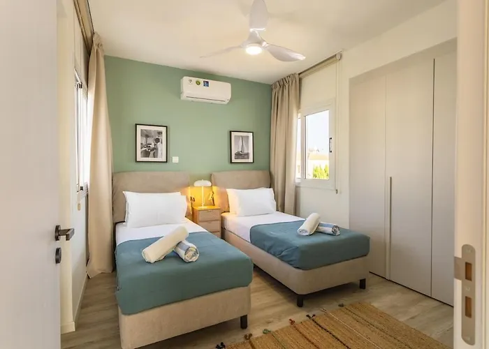 La - Nissi Luxury Villa *